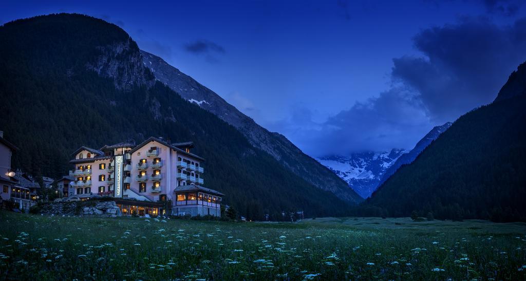 Bellevue Hotel&SPA Cogne Esterno foto